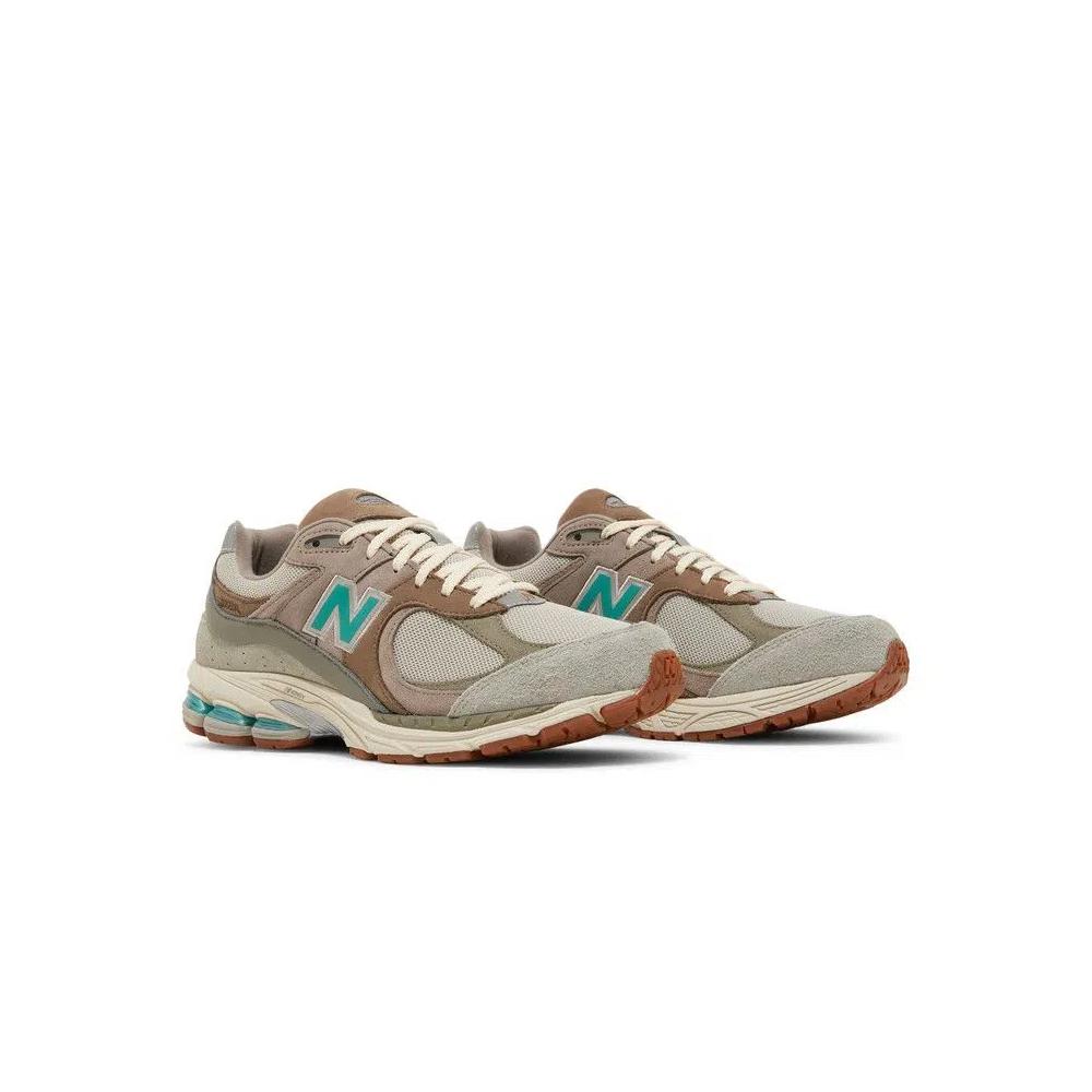 Кроссовки atmos x New Balance 2002R 'Oasis' 9