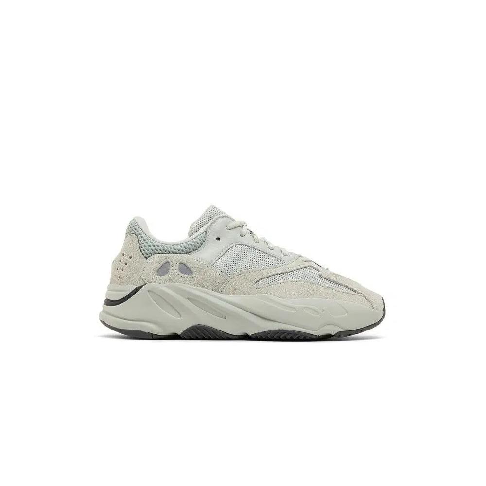Кроссовки adidas Yeezy Boost 700 'Salt' 2024 1