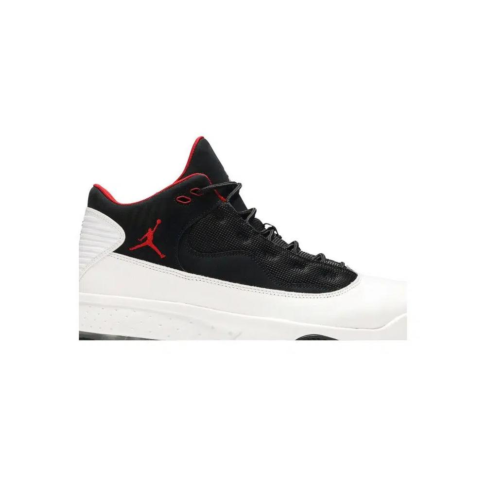 Кроссовки Air Jordan Max Aura 2 'White Black' 2