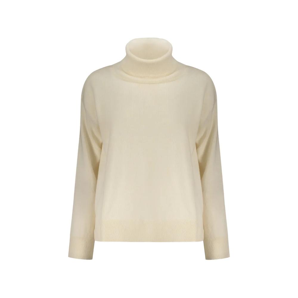 Свитер с высоким воротником 1