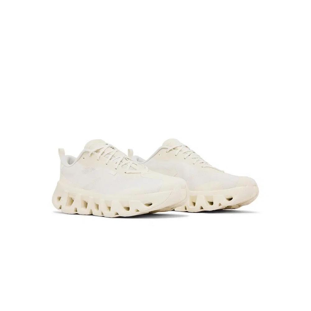 Sneakers Kith x ON K-Tech 1 'Тофу' 8