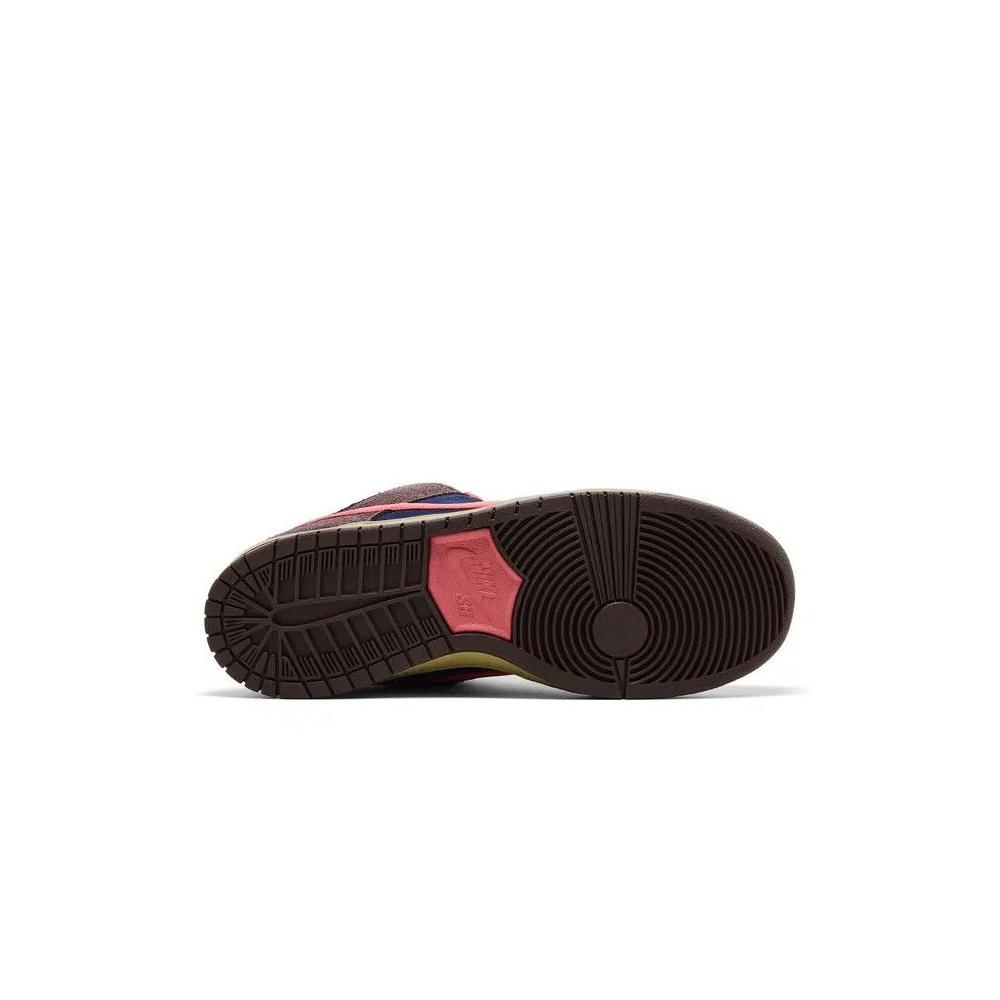 Кроссовки Nike Dunk Low SB 'Baroque Brown Adobe' 4