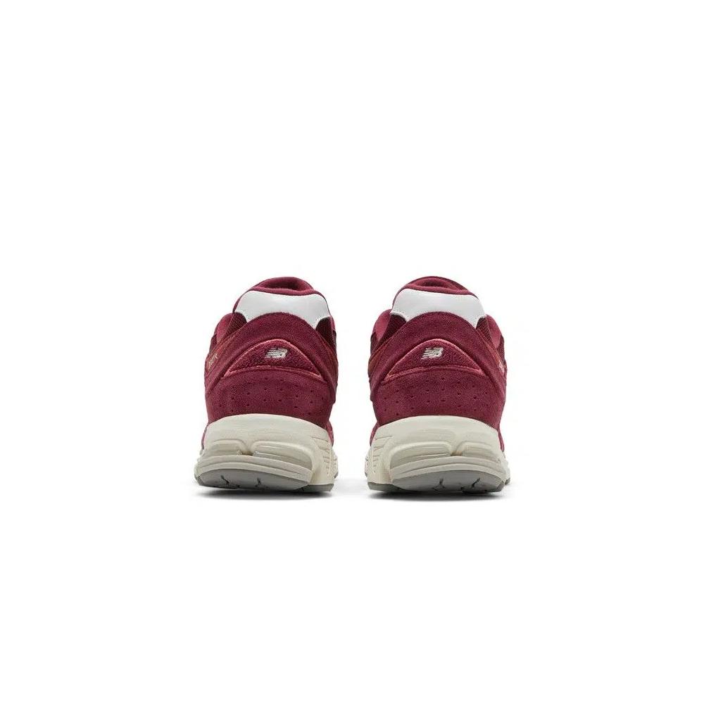 Кроссовки New Balance 2002R 'Suede Pack - Garnet Deep Earth Red' 6
