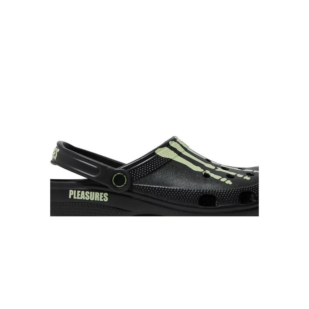 Сабо Pleasures x Crocs Classic Clog «Skeleton — Glow in the Dark» 2