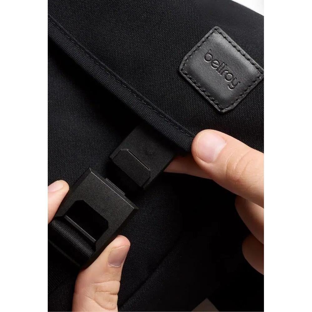 Bellroy Classic Messenger 6L — Черный 6