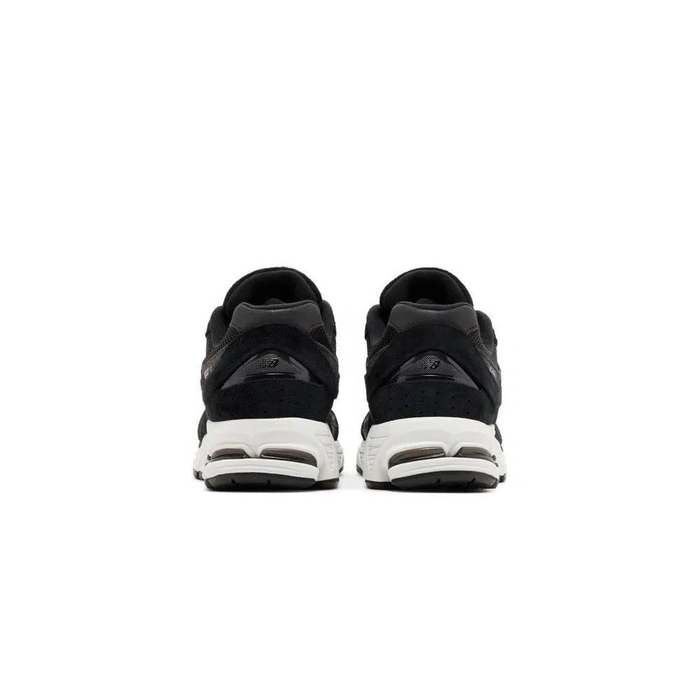 Кроссовки New Balance 2002R 'Black Gunmetal' 6