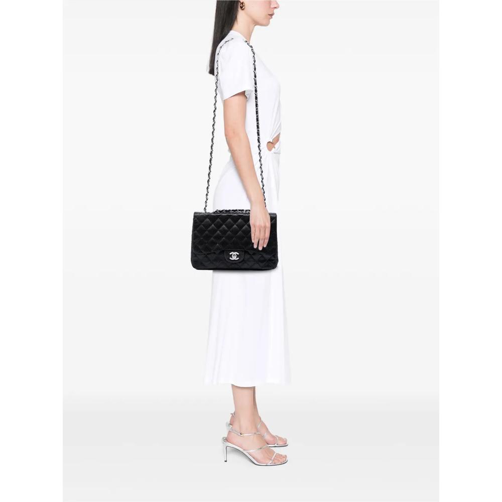 Сумка на плечо Jumbo Classic Perforated Lambskin Single Flap (2006-2008 годы) 2