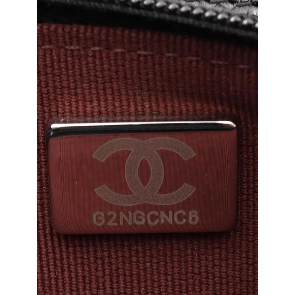 Стеганая сумка через плечо CC Quilted Caviar Wallet on Chain (2021-2026 годы) 2