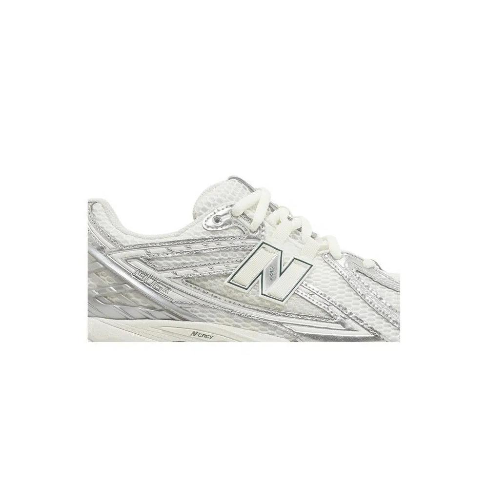 Кроссовки New Balance 1906R 'Silver Metallic Cream' 2