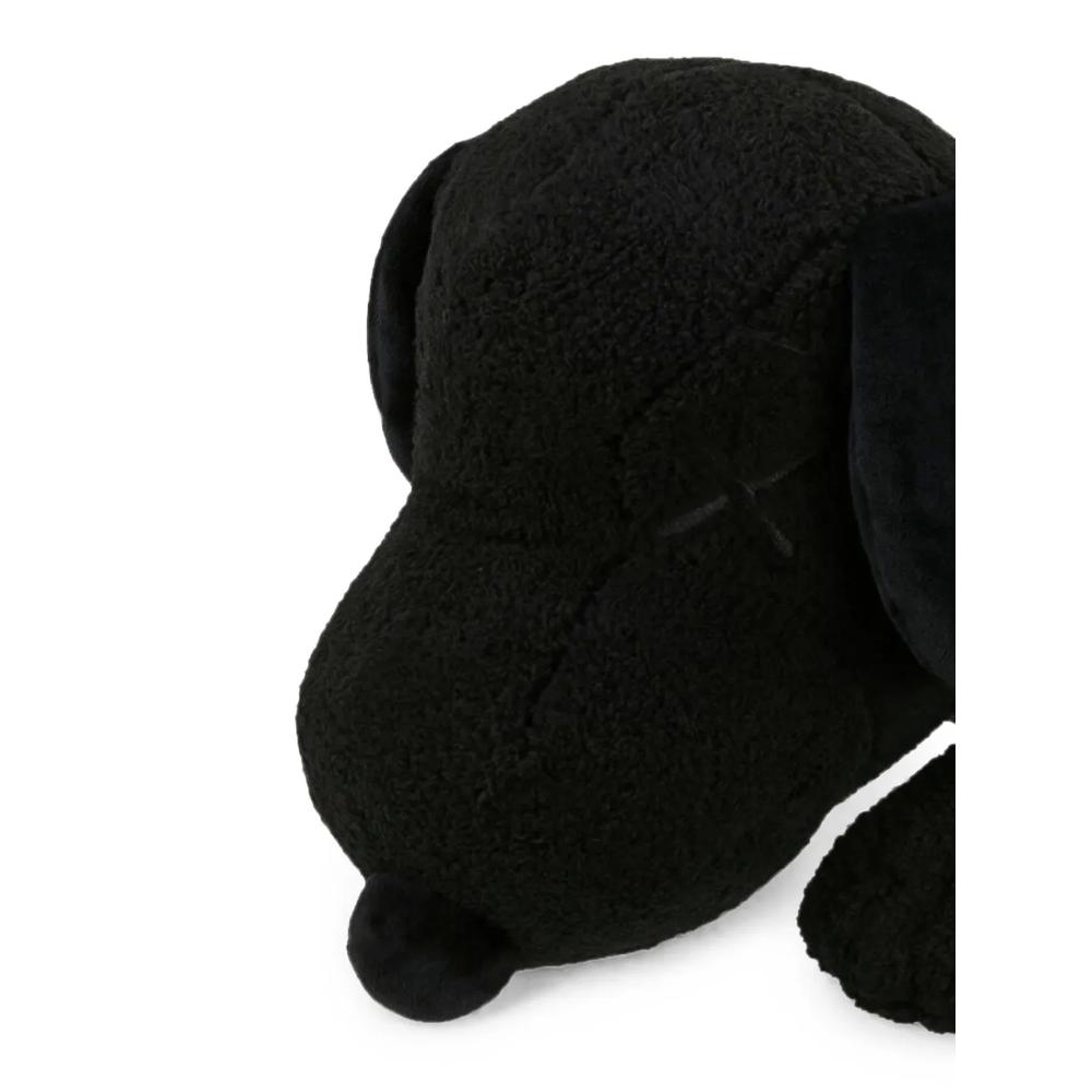 Плюшевая игрушка Snoopy из коллаборации с Uniqlo и Peanuts 2