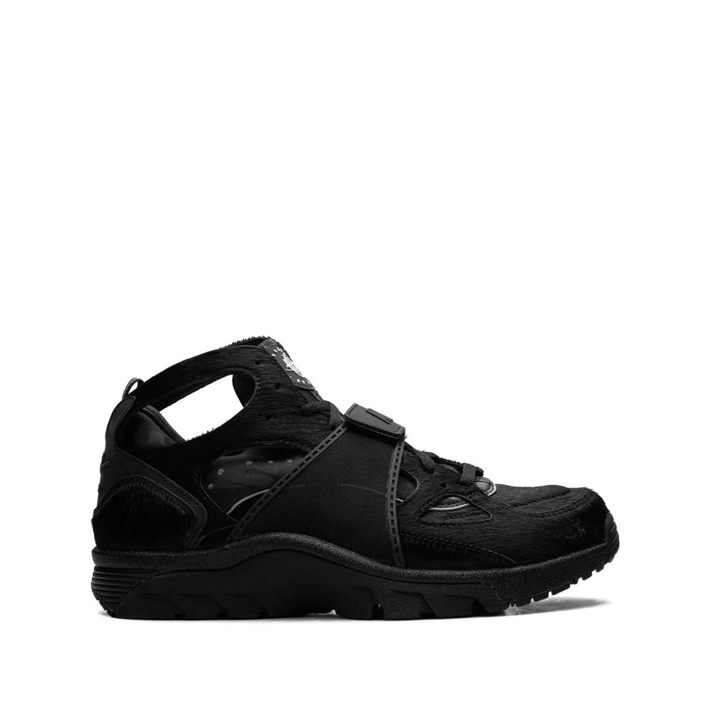Кроссовки Huarache Black Pony из коллаборации с Trainer 1