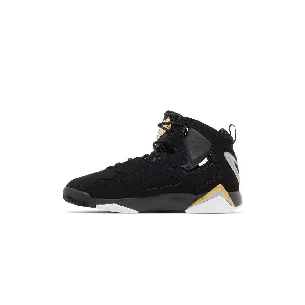 Кроссовки Air Jordan True Flight 'Black Metallic Gold' 3
