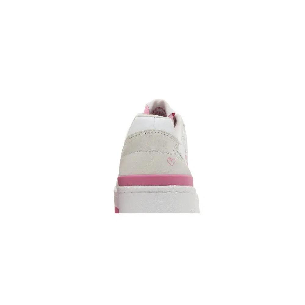 Кроссовки Hello Kitty x adidas Forum Bold J 'Hello Kitty and Friends' 7