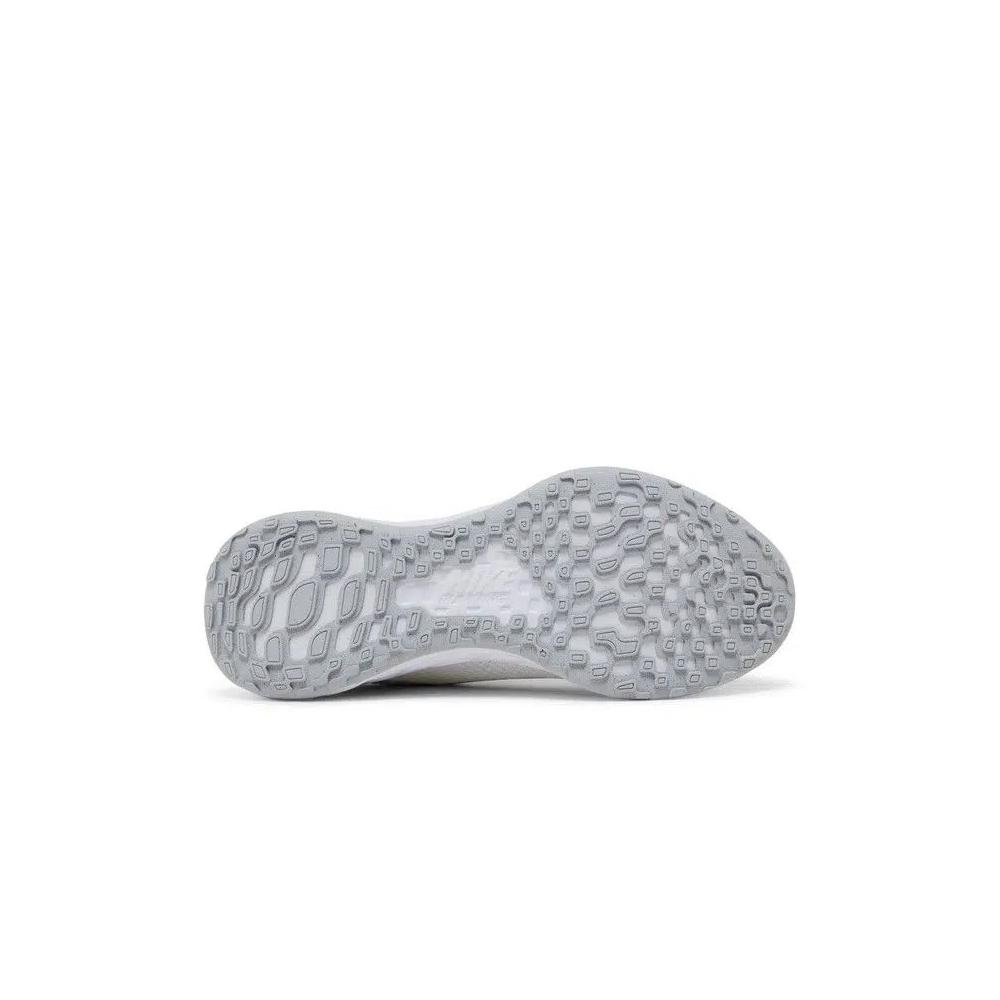 Кроссовки Nike Wmns Revolution 6 Next Nature 'White Pure Platinum' 4