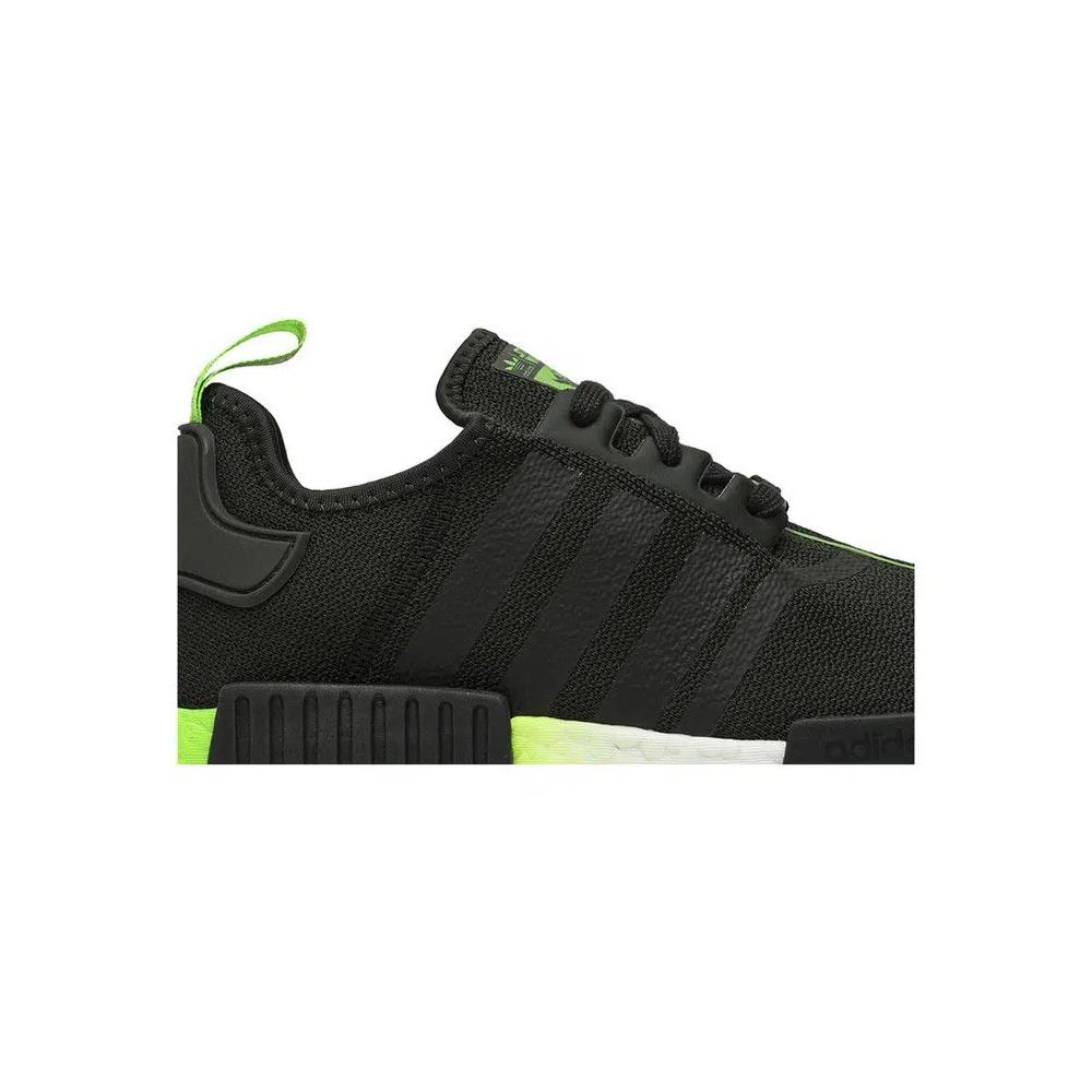 Кроссовки Star Wars x adidas NMD_R1 'Yoda' 2