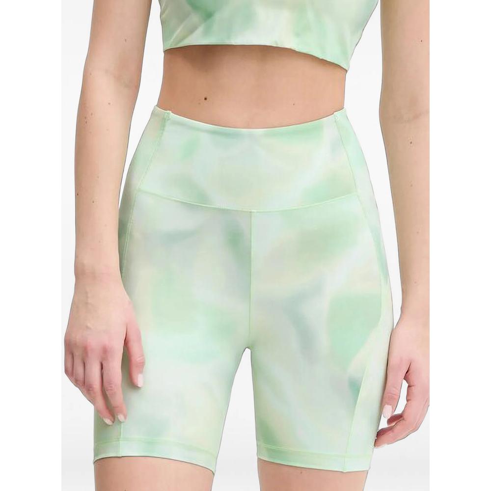 high-waisted shorts 2