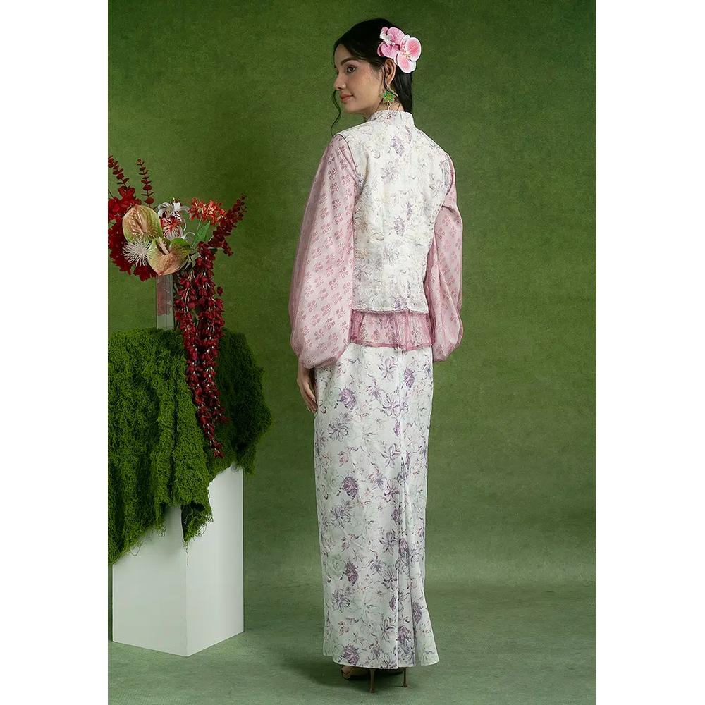 Современный вышитый комплект Hana Kurung 2