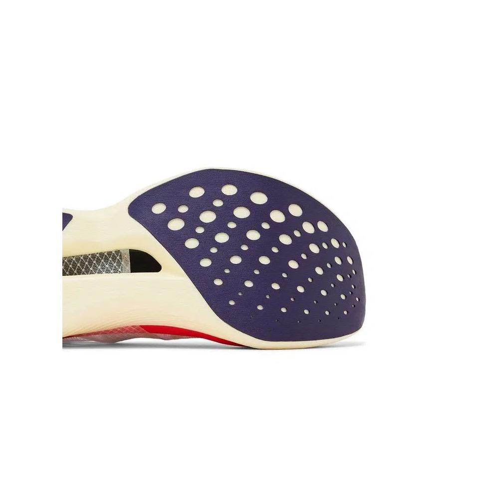 Кроссовки Saucony Endorphin Elite 'White ViZiRed' 5