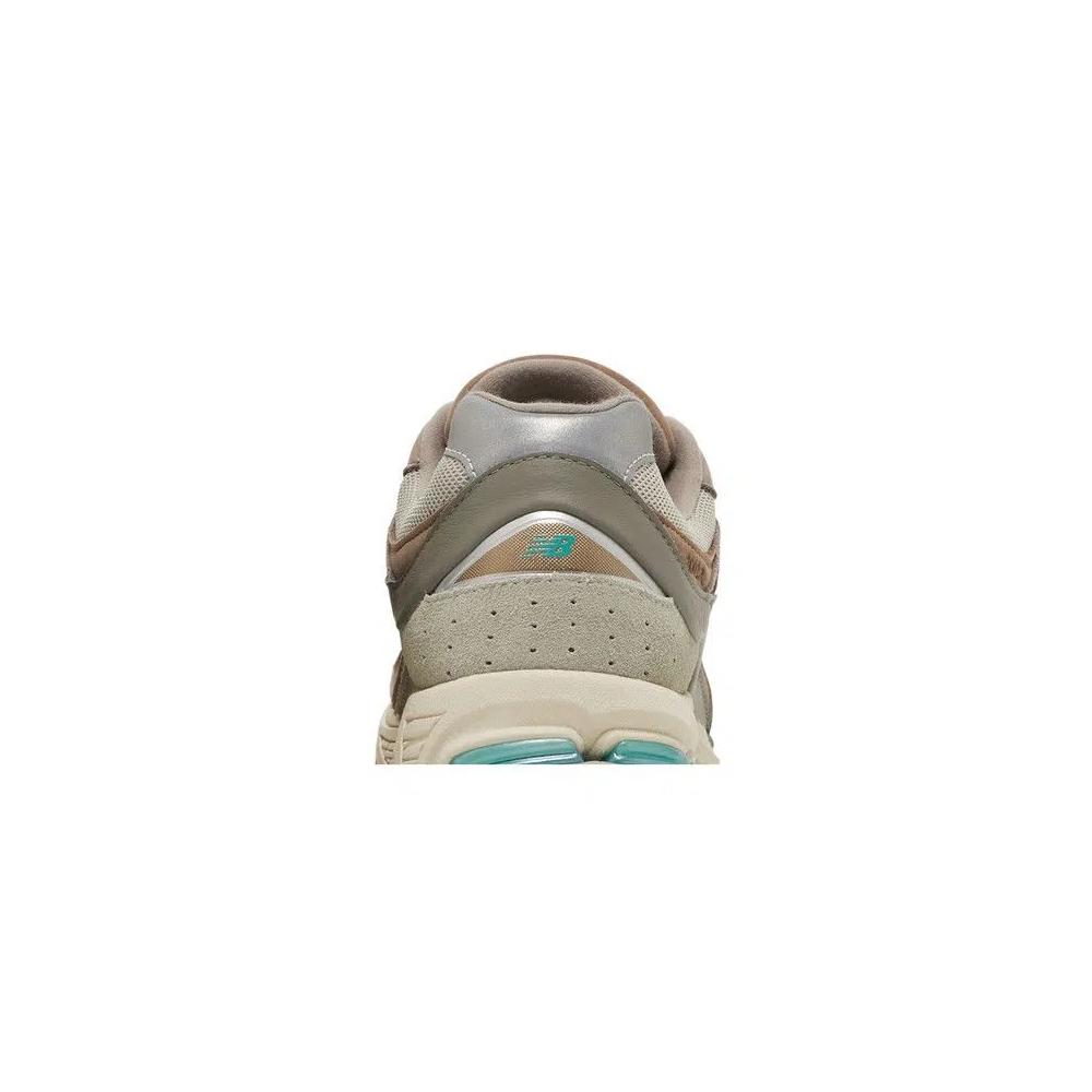 Кроссовки atmos x New Balance 2002R 'Oasis' 8