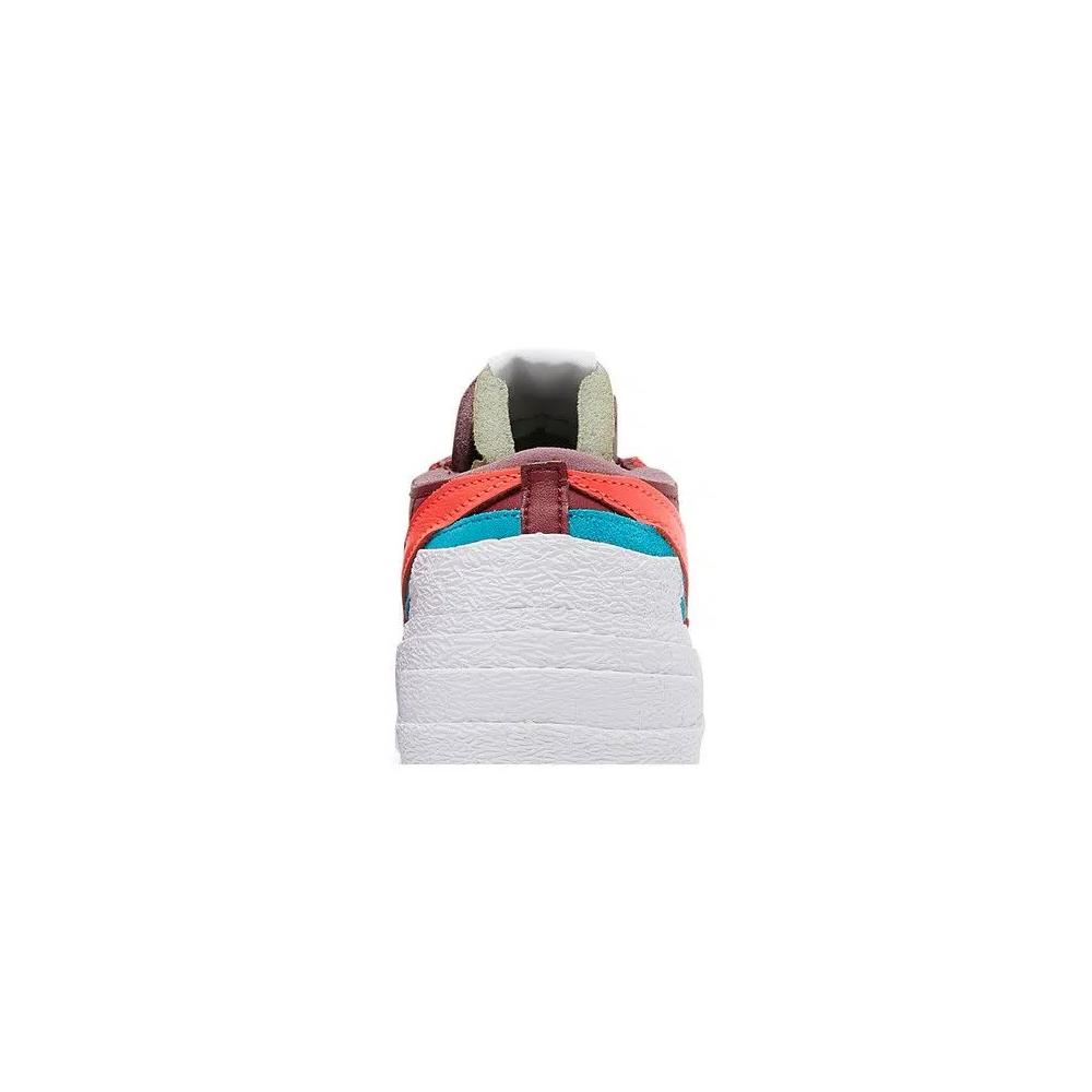 Кроссовки KAWS x sacai x Nike Blazer Low 'Team Red' 7