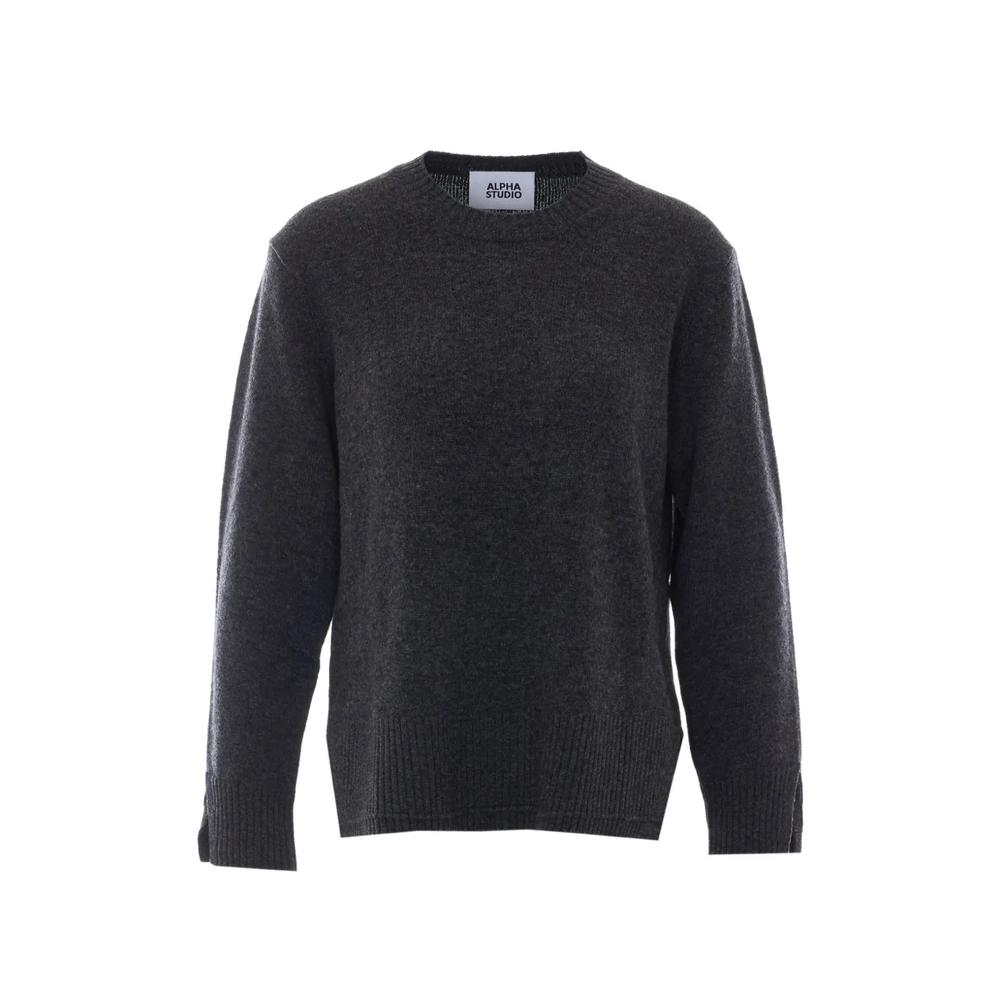 crew-neck long-sleeve sweater 1