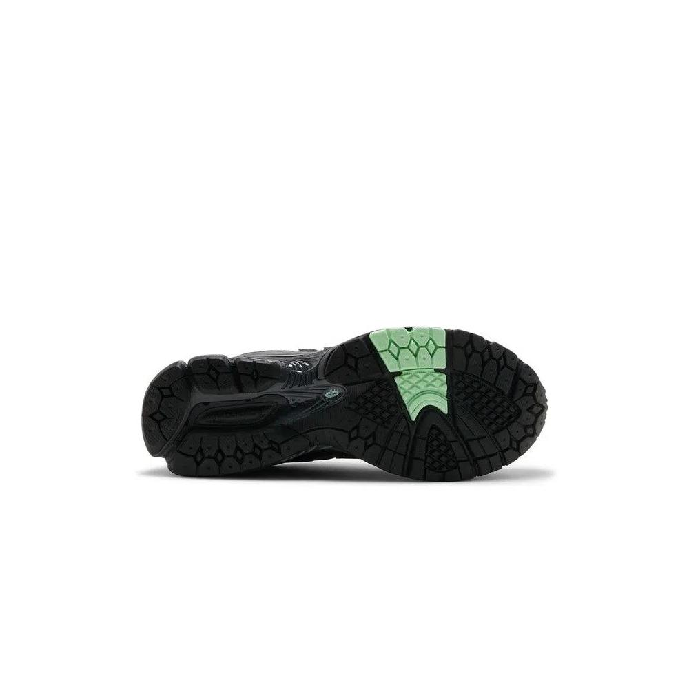 Кроссовки New Balance 2002R 'Black Powder Green' 4