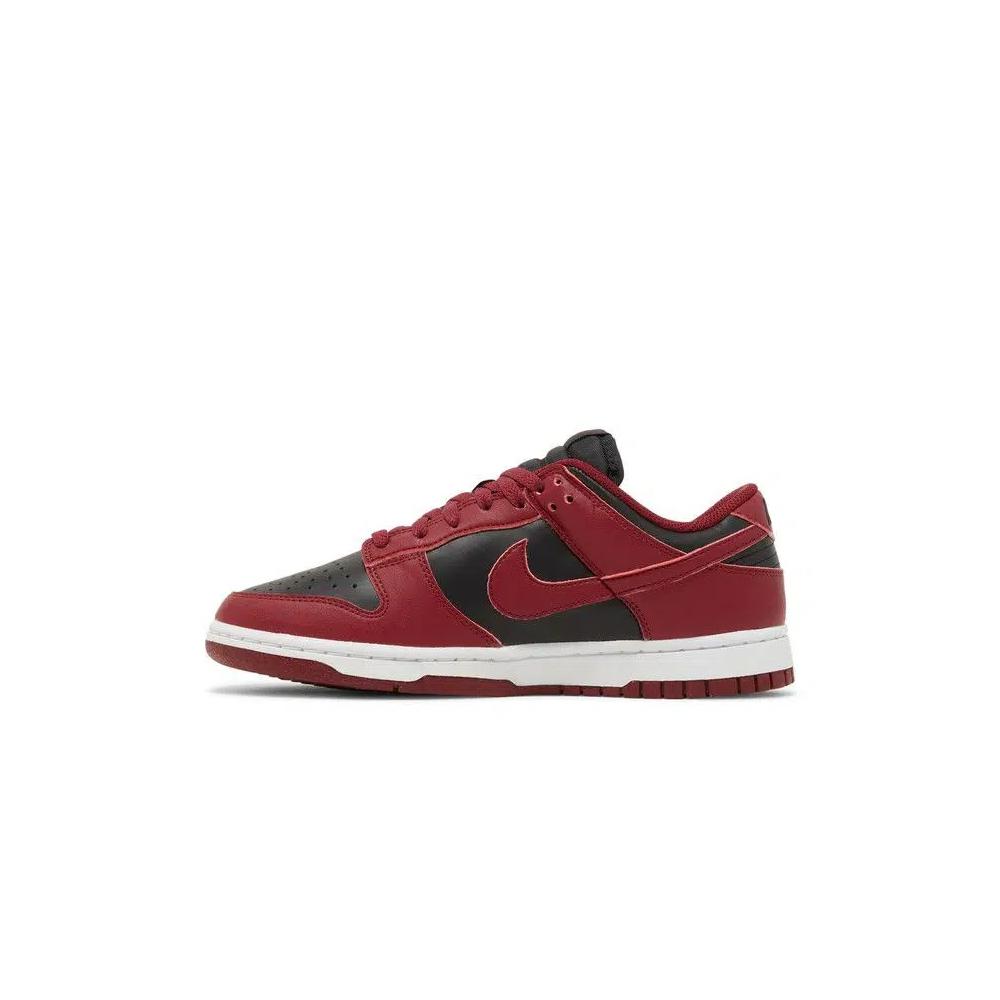 Кроссовки Nike Wmns Dunk Low Next Nature 'Team Red Black' 3
