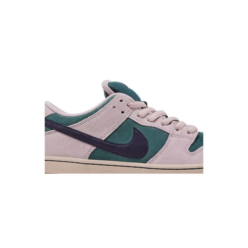 Повседневные скейтбординговые кроссовки Nike Dunk Low SB 'Mineral Slate' 2