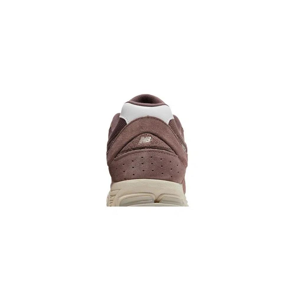 Кроссовки New Balance 2002R 'Suede Pack - Dusty Fig' 7