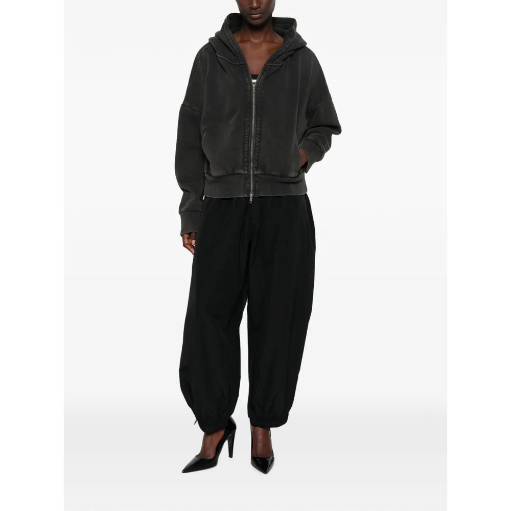 zip-up hoodie 2