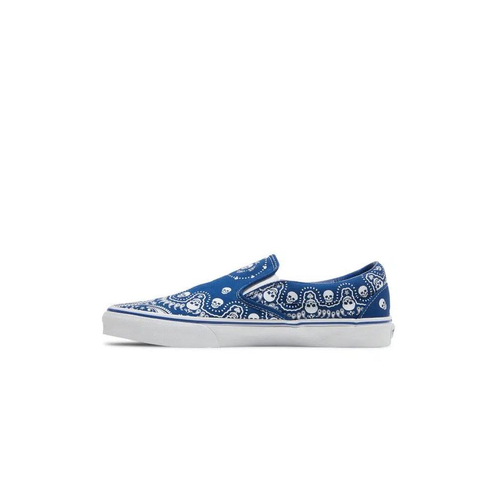 Слипоны Vans Classic Slip-On 'Bandana - True Blue' 3