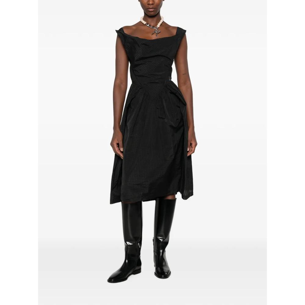 check-pattern corset-style dress 2