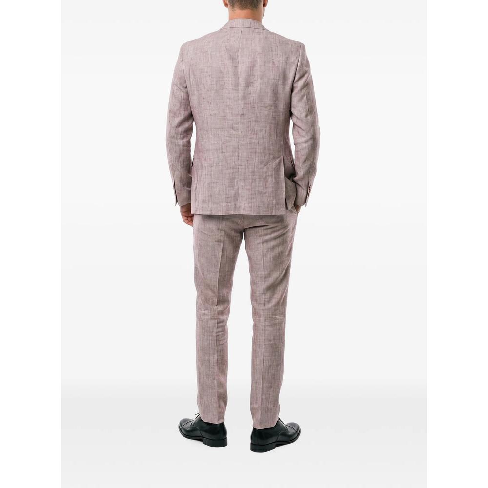 checked-pattern suit 2
