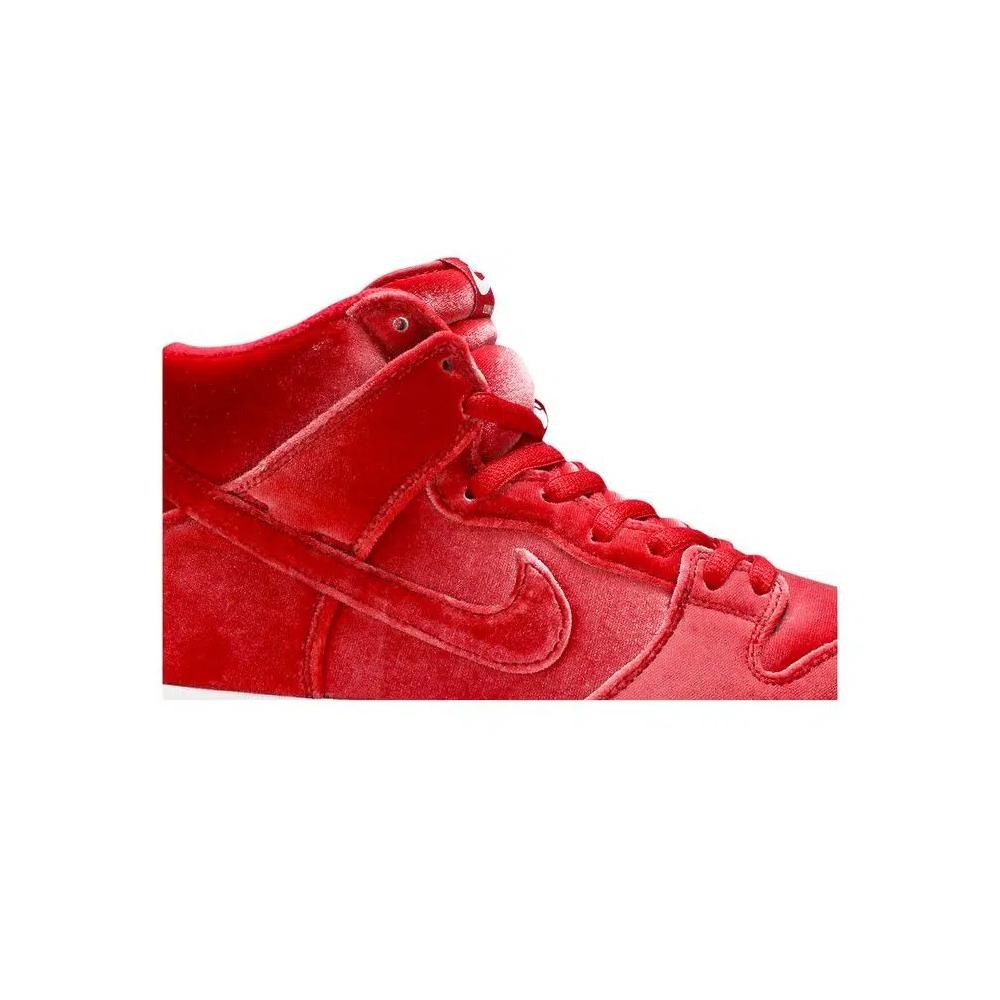 Кроссовки Nike SB Dunk High PRM 'Red Velvet' 2