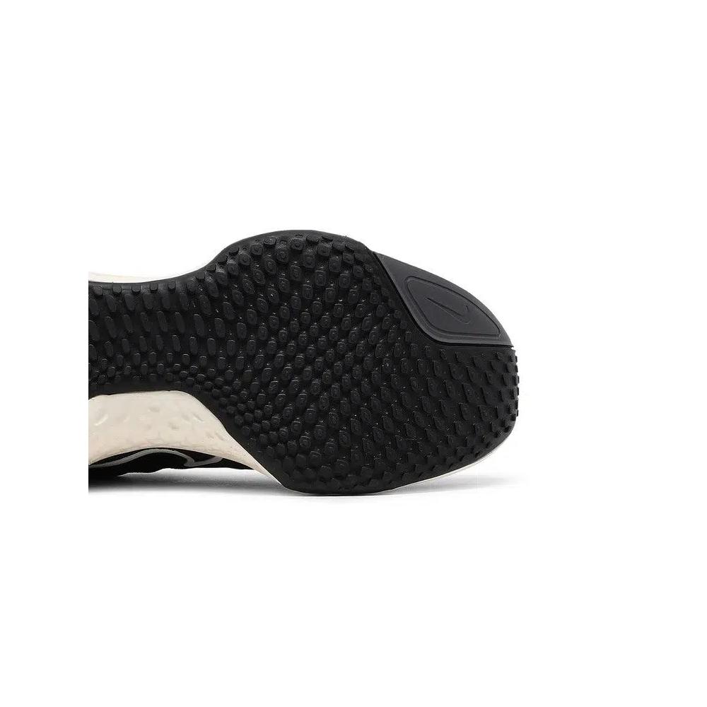 Кроссовки Nike ZoomX Invincible Run Flyknit 'Black White' 5