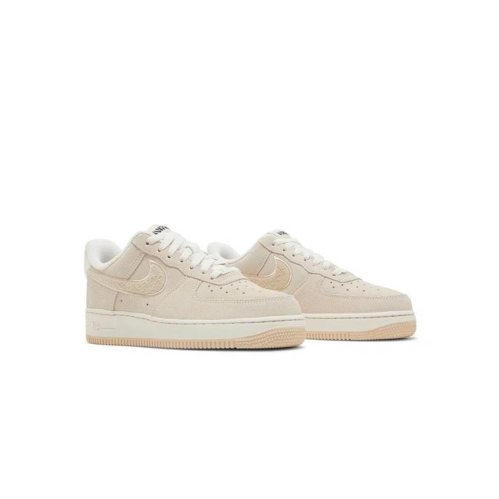 Кроссовки Nike Wmns Air Force 1 '07 SE 'Sanddrift Fleece' 8