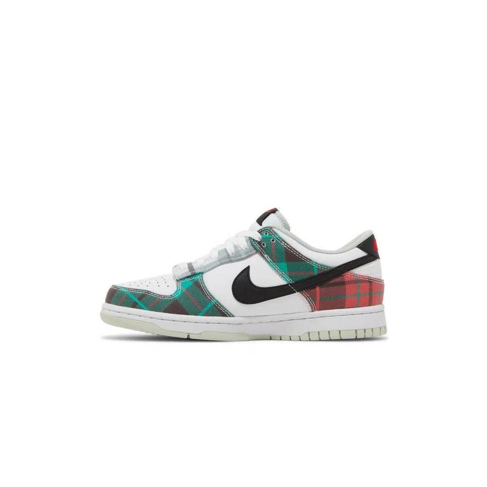 Кроссовки Nike Dunk Low SE GS 'Tartan Plaid' 3
