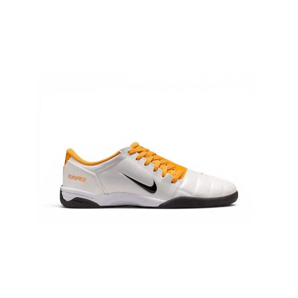 Кроссовки Nike Total 90 'White University Gold Black' 1
