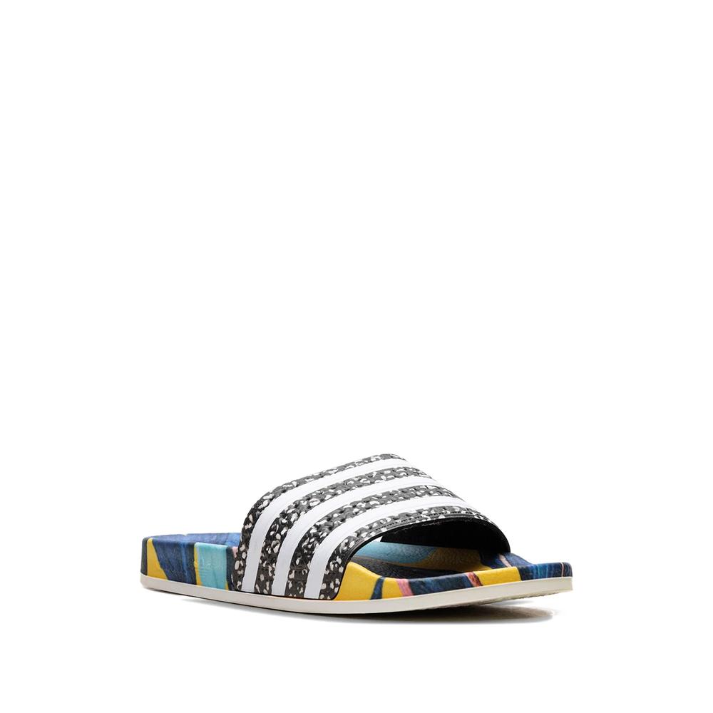 Шлепанцы Adilete Black 2