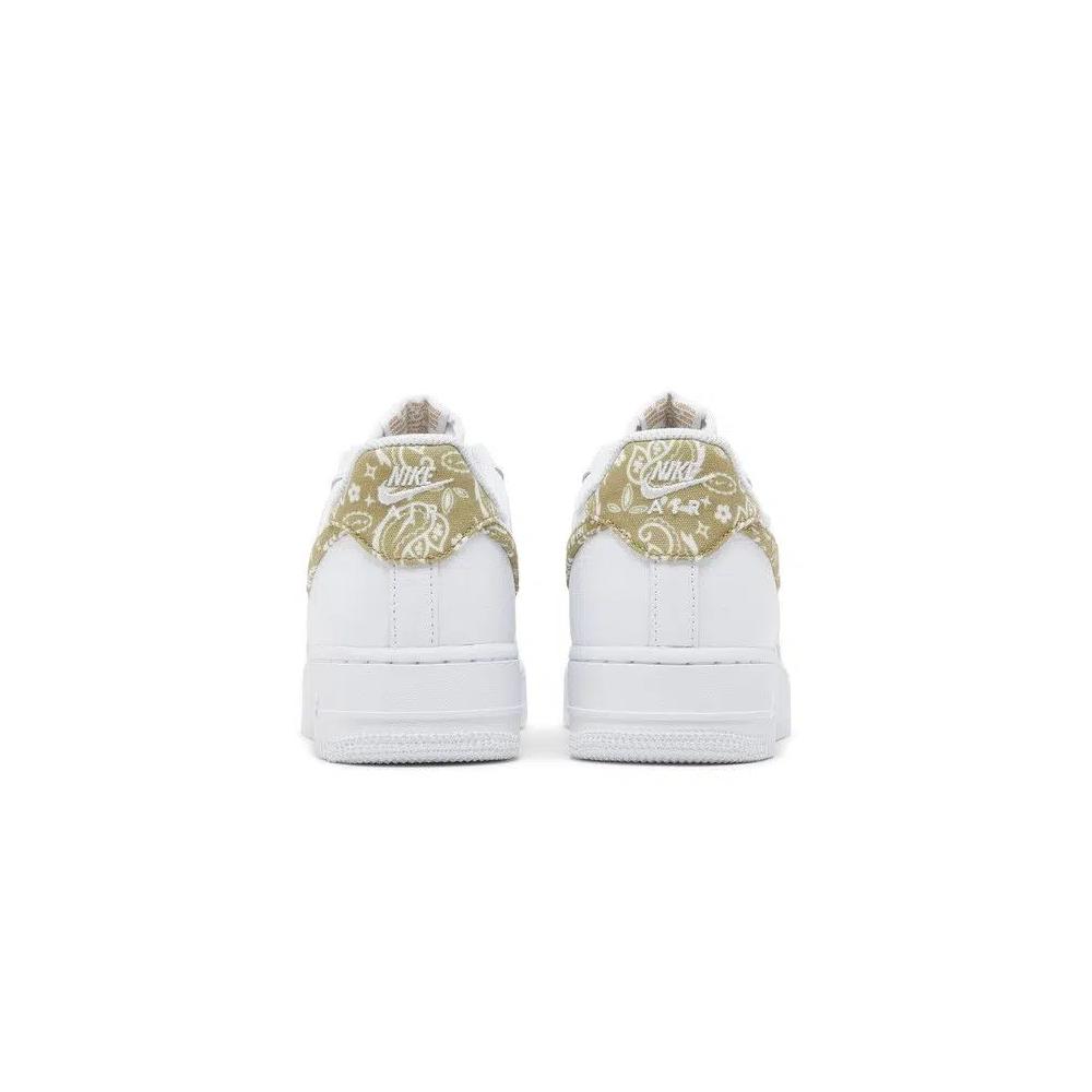 Кроссовки Nike Wmns Air Force 1 '07 Essential 'Barely Paisley' 6
