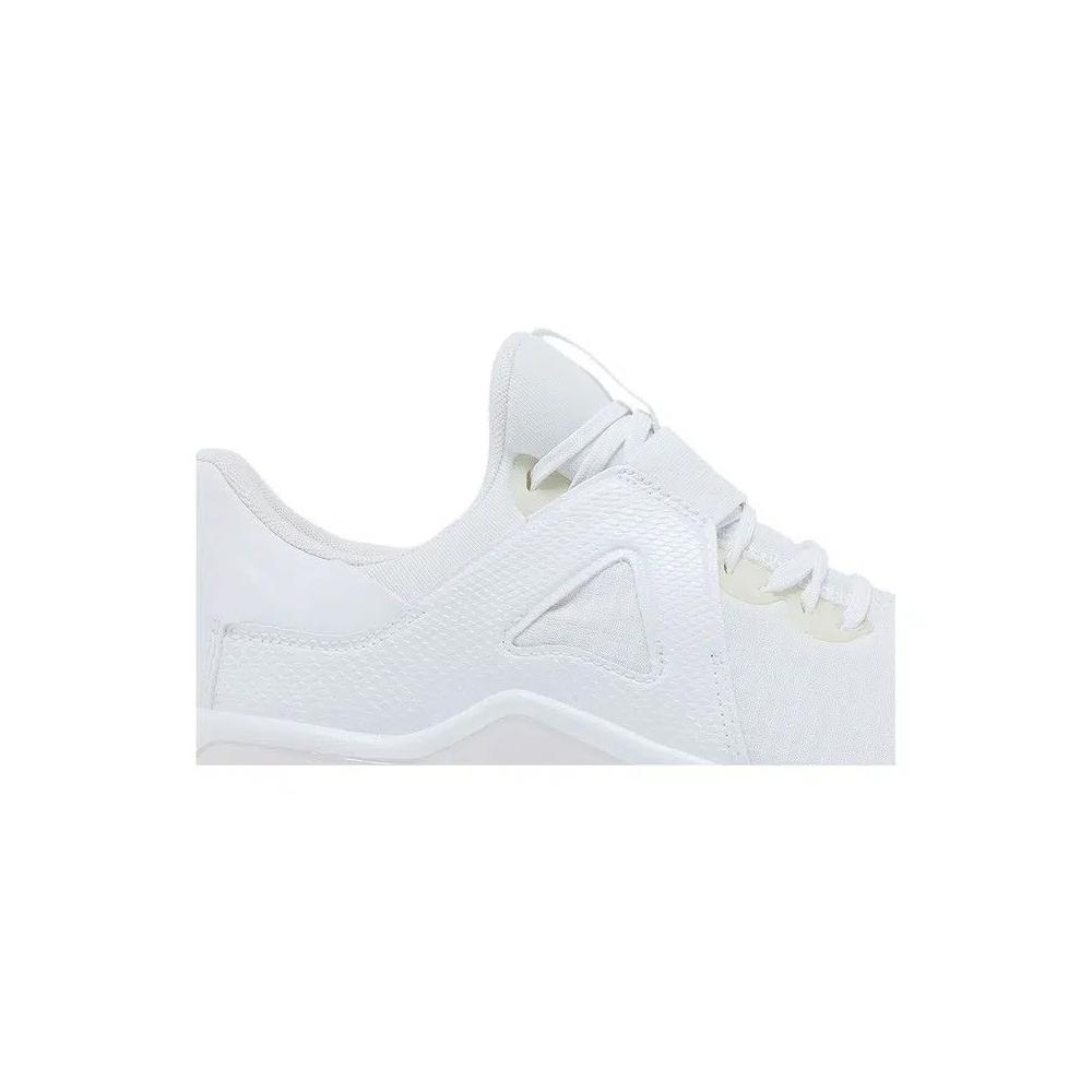 Кроссовки Nike Wmns Air Max Bella TR5 'Triple White' 2