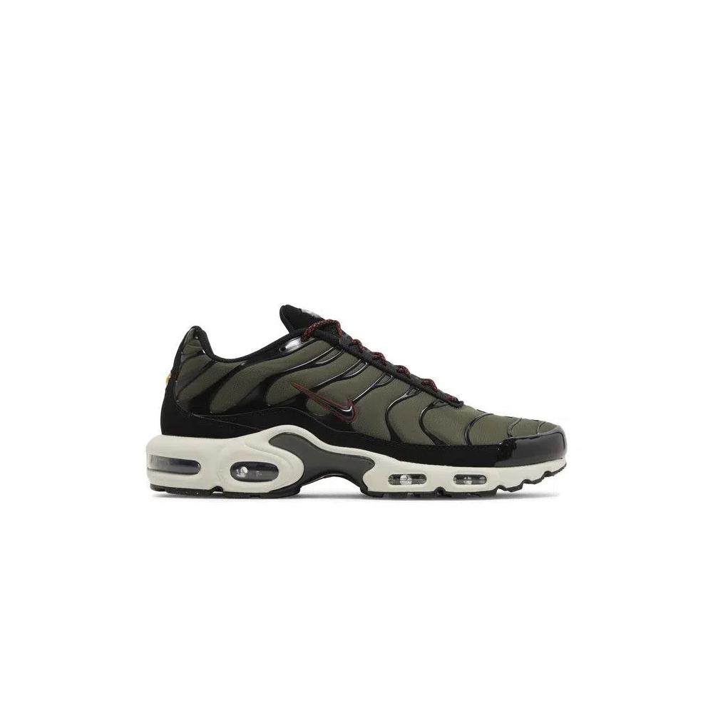 Кроссовки Nike Air Max Plus 'Black Cargo Khaki' 1