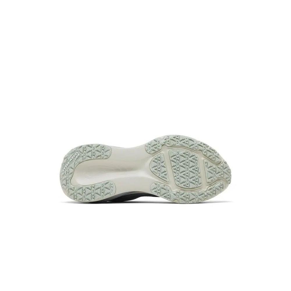 Кроссовки Nike Vomero 18 GORE-TEX Reflective 'Pure Platinum Metallic Silver' 4