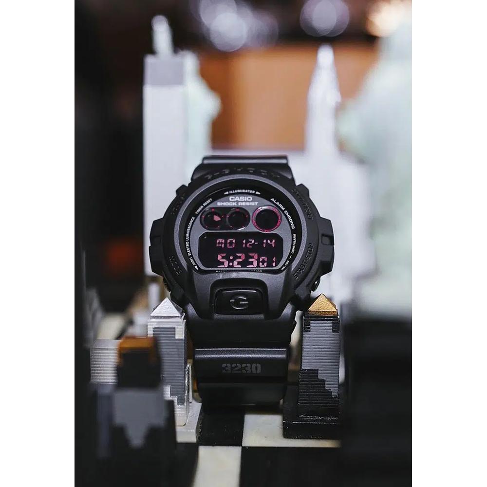 Мужские цифровые спортивные часы DW-6900UMS-1 Black Resin Strap 6