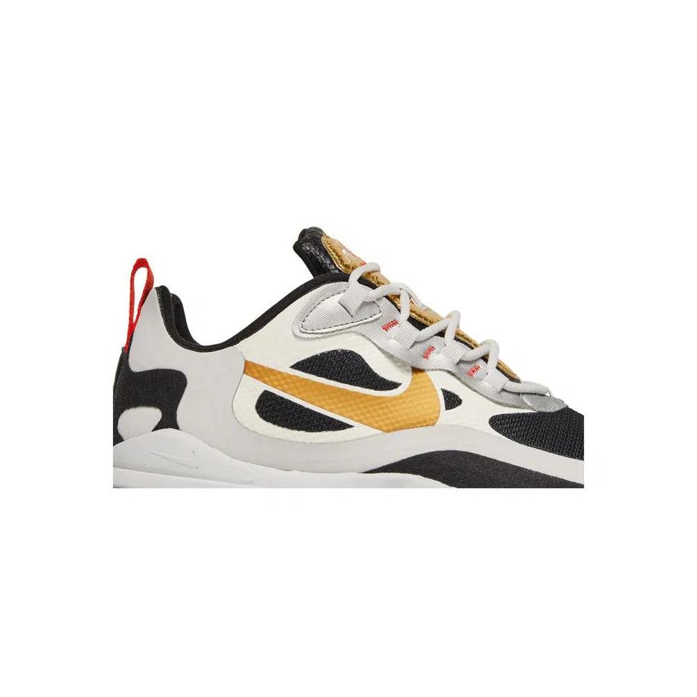 Кроссовки Nike Wmns Air Max 270 React 'Metallic Gold Swoosh' 2
