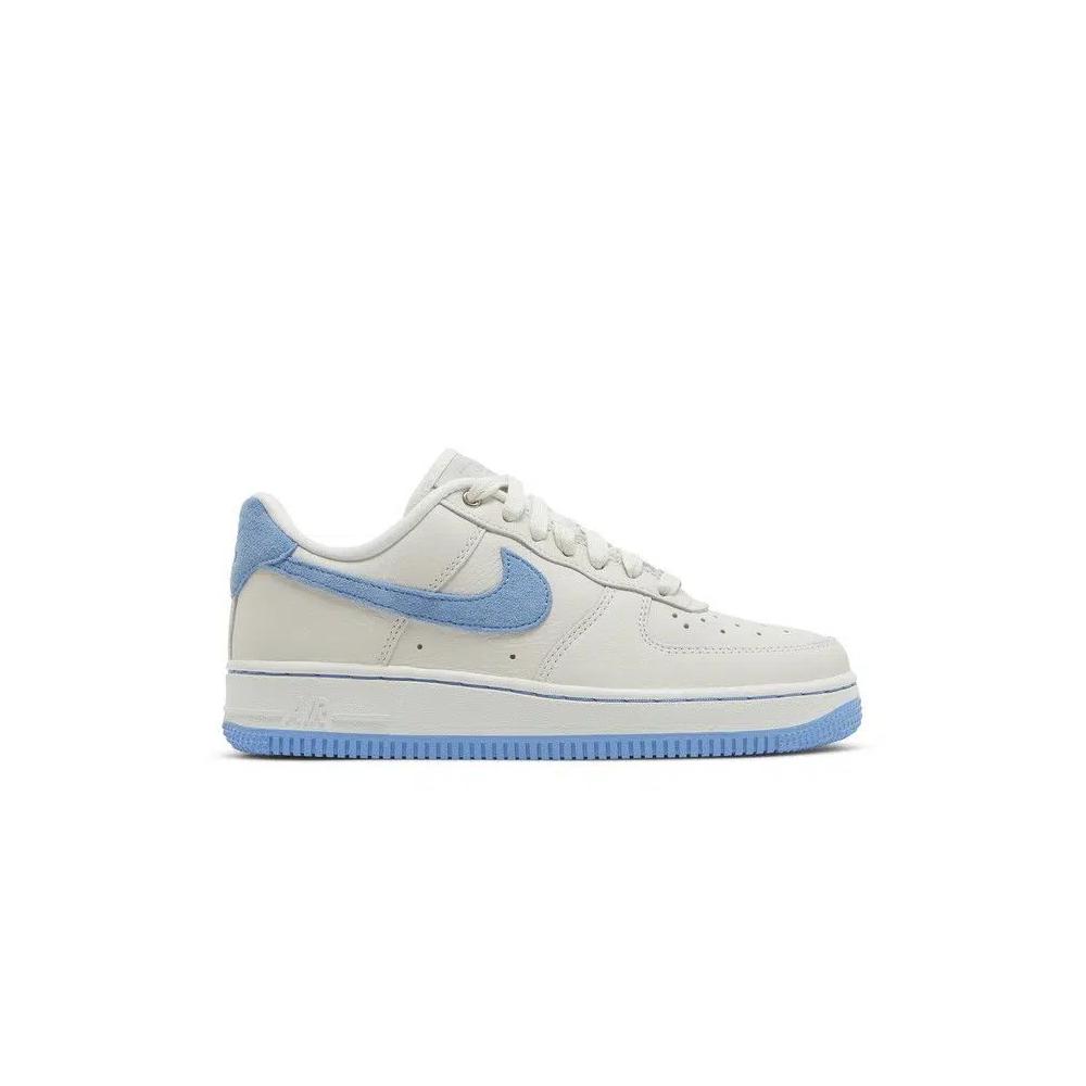 Кроссовки Nike Wmns Air Force 1 LXX 'White University Blue' 1