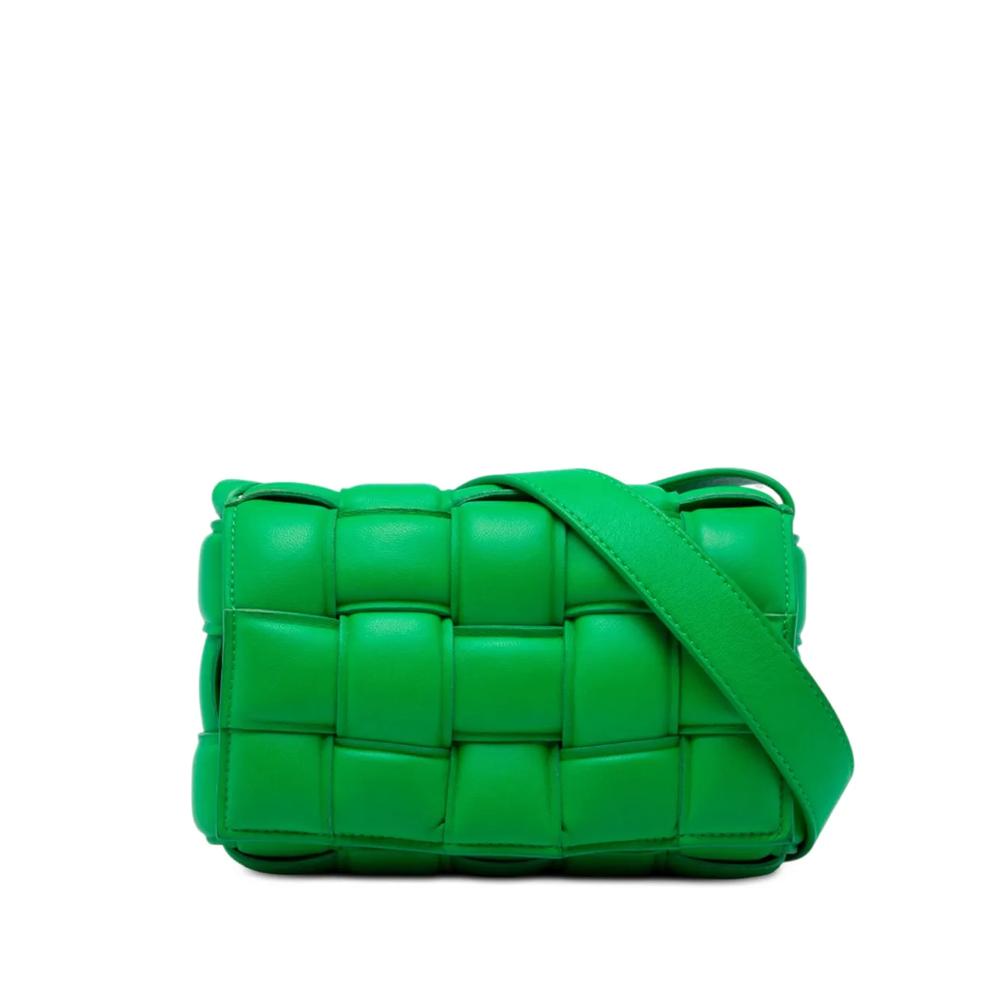 Маленькая сумка через плечо Nappa Intrecciato Padded Cassette (2012-2026 годы) 1