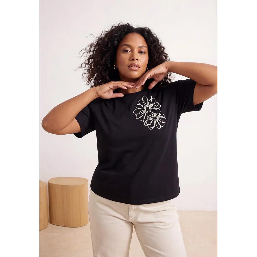 Черная футболка plus size из 100% хлопка с цветочной вышивкой, обычная посадка Tbbss26Bf00017 3