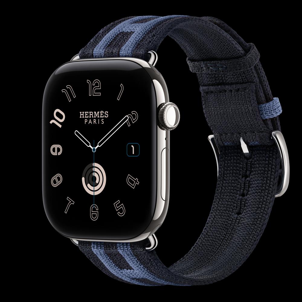 Apple Watch Hermès Series 12 46 мм, GPS + Cellular, титан, Silver, ремешок Bleu Nuit/Bleu Brighton Rocabar Club 1