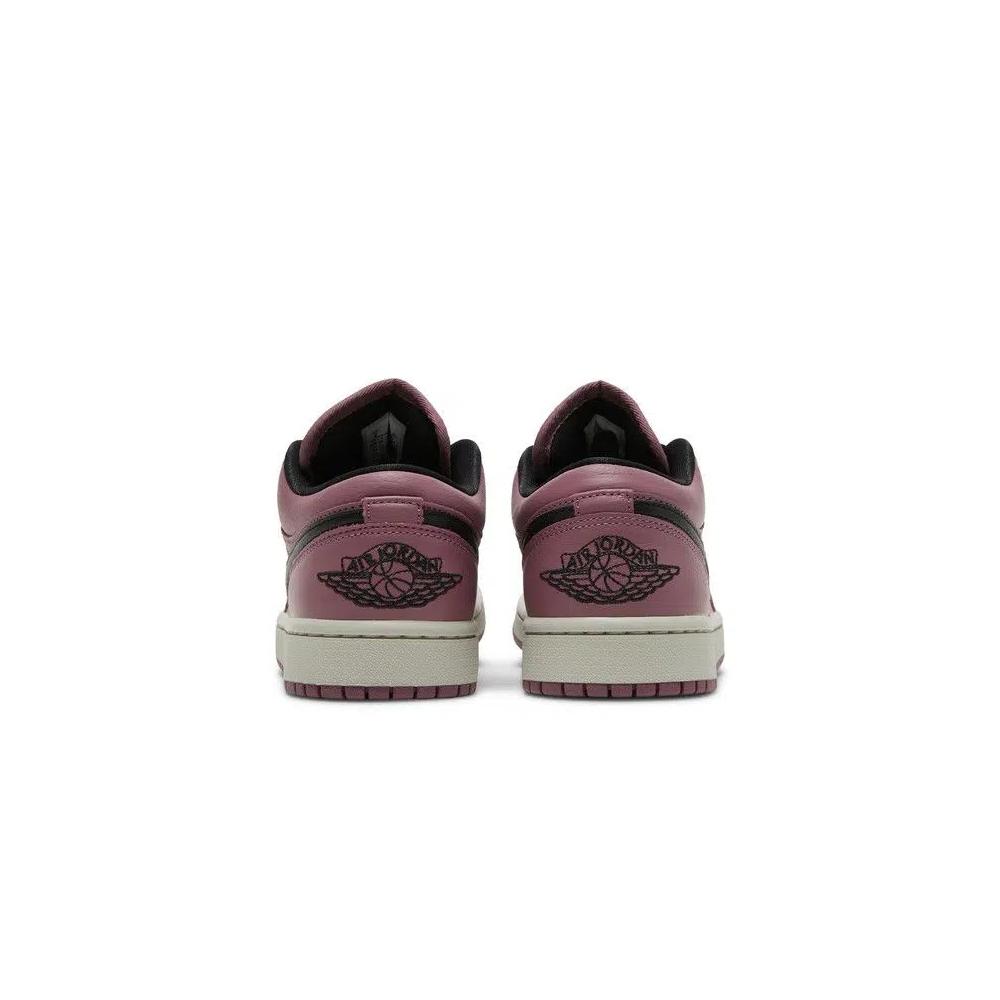 Кроссовки Wmns Air Jordan 1 Low SE 'Light Mulberry' 6